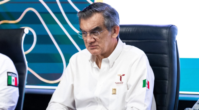 Américo Villarreal analiza acciones legales contra LA Times