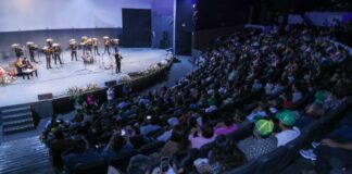 Celebran a papás con recital musical en Auditorio de la Reforma