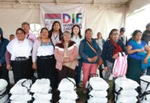 Zacatlán entrega despensas a más de mil personas con discapacidad