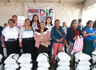 Zacatlán entrega despensas a más de mil personas con discapacidad