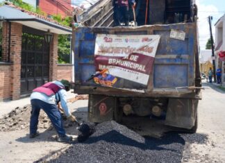 Tonantzin Fernández continúa Bachetón en Santiago Mixquitla