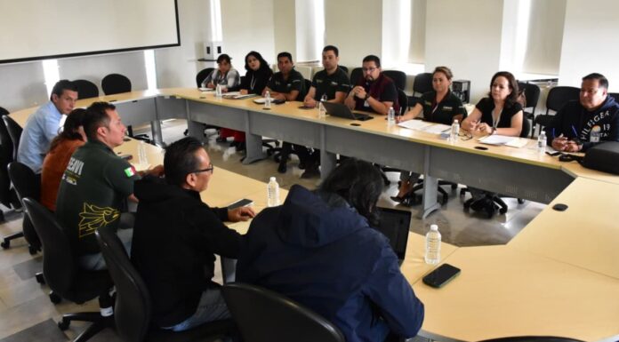 Funcionarios estatales se reúnen con colectivos de personas desaparecidas