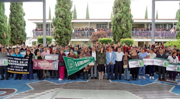 Texmelucan entrega 10 sistemas de captadores de agua pluvial a escuelas