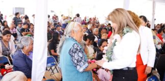 Ceci Arellano encabeza jornada del SEDIF en Santo Tomás Hueyotlipan