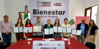 Bienestar firma convenio con empresas locales para descuentos a trabajadores