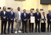 Reconocen en Congreso de Puebla al presidente del Club de Cruz Azul