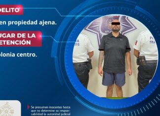 Detienen a hombre ebrio por dañar vehículos en Atlixco