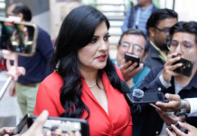 Delfina Pozos acusa a Morena de “proteger” a la alcaldesa de Acatlán