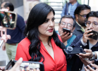 Delfina Pozos acusa a Morena de “proteger” a la alcaldesa de Acatlán