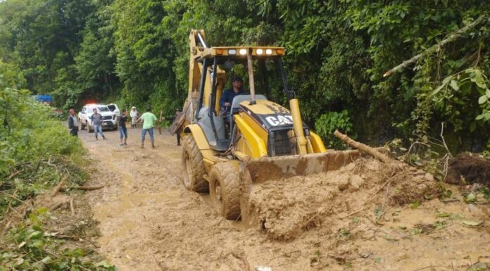Lluvias provocan deslaves y afectaciones en Sierras Norte y Negra