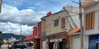 Hombre muere tras recibir descarga eléctrica en San Salvador El Verde