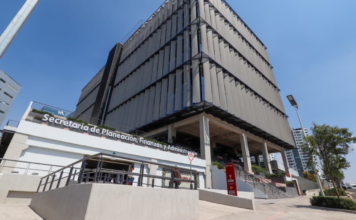 Revisan filtraciones por lluvias en nueva sede de Finanzas