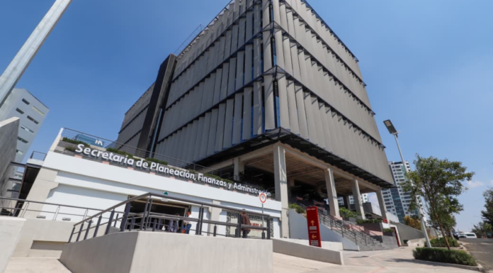 Revisan filtraciones por lluvias en nueva sede de Finanzas