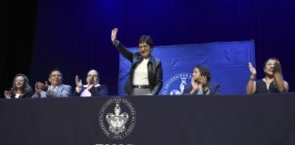 Lilia Cedillo preside graduación de la Licenciatura en Derecho