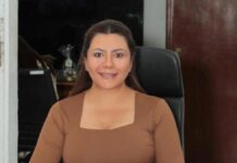 Ingresa al Congreso solicitud para destituir a alcaldesa de Acatlán