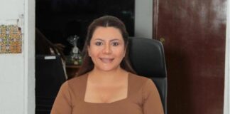 Ingresa al Congreso solicitud para destituir a alcaldesa de Acatlán