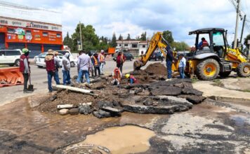 San Pedro Cholula atiende colapso de colector pluvial en la México-Puebla