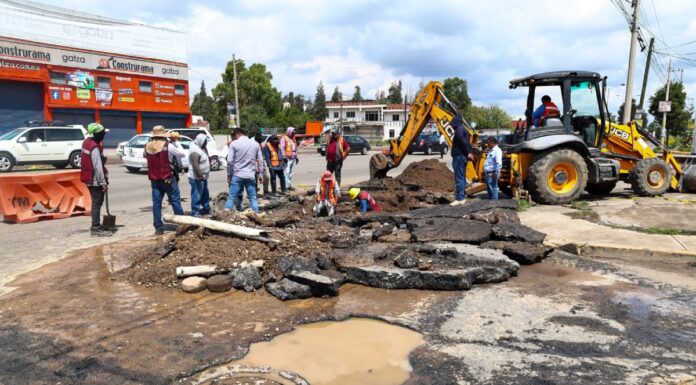 San Pedro Cholula atiende colapso de colector pluvial en la México-Puebla