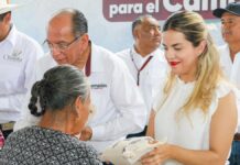 Entregan 5 mil 600 sacos de sorgo en la Mixteca poblana