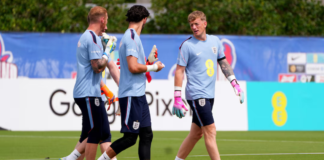 Roban equipamiento a la selección de Inglaterra en EU