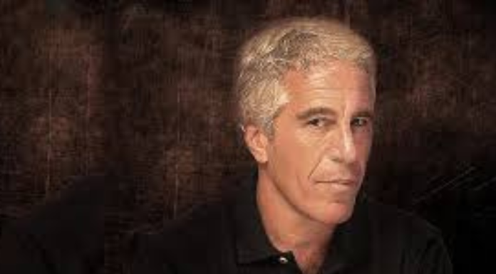 Revelan posibles privilegios de Jeffrey Epstein en prisión