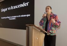 Laura Artemisa ofrece ponencia en UDLAP sobre liderazgo con impacto humano