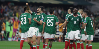 México derrota 2-0 a Ecuador y avanza a octavos de final