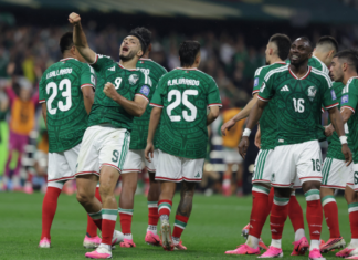 México derrota 2-0 a Ecuador y avanza a octavos de final