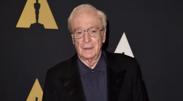 Usan voz de Michael Caine con IA para audiolibro de “La Odisea”