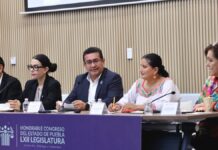 Urgen a regidores de Acatlán a formalizar inconformidades contra alcaldesa