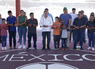 Pável Gaspar inaugura rehabilitación de cancha en Totoltepec
