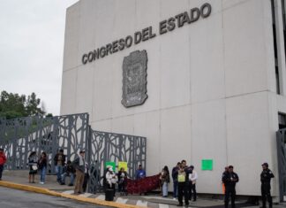 Conflicto entre Hueyapan y Atempan desata protesta en Congreso