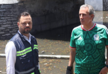 Pepe Chedraui supervisa desazolve en el Puente de Ovando