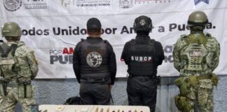 Aseguran 20 puntas hechizas y armas en penal de Cholula
