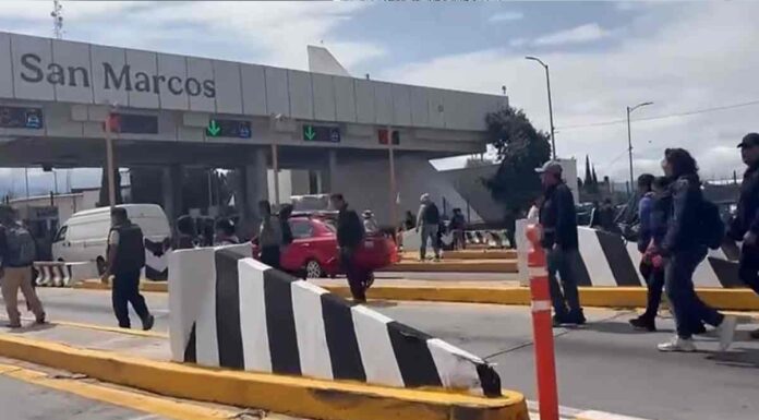 CNTE toma caseta de San Marcos en la México-Puebla