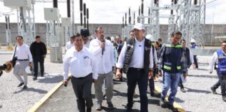 Armenta recorre subestación eléctrica de San José Chiapa