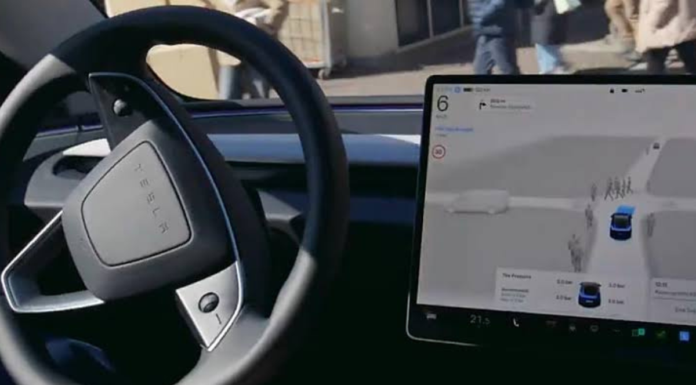 Suecia recomienda a UE no autorizar la conducción autónoma de Tesla