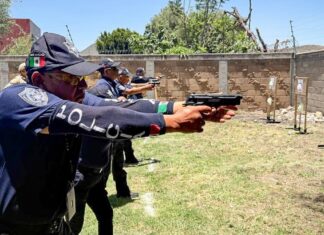 Capacitan a 800 policías auxiliares en atención ciudadana y tiro simulado