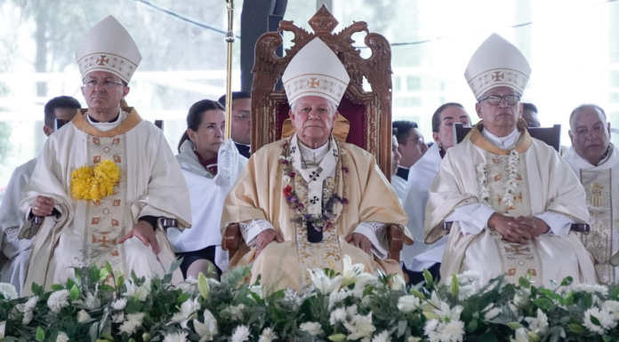 Arzobispo de Puebla conmemora medio siglo de ministerio sacerdotal