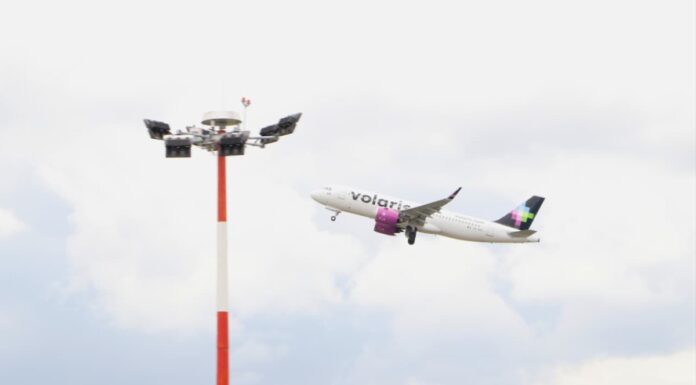 Inauguran vuelo Puebla-Los Ángeles