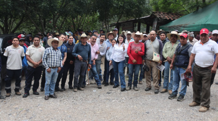 Zacatlán realiza faena y pláticas sobre normas ambientales