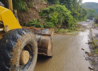 Gobierno estatal atiende afectaciones por lluvias en Eloxochitlán