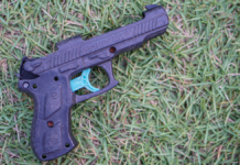 Plantean hasta 18 meses de cárcel por uso de armas falsas en Puebla