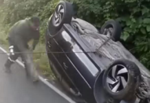 Vuelca automóvil en la Amozoc–Nautla; ocupantes salen ilesos