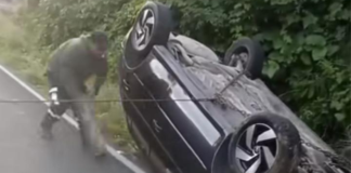 Vuelca automóvil en la Amozoc–Nautla; ocupantes salen ilesos