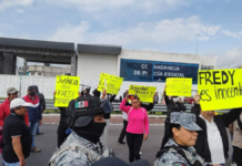 Cierran la México–Puebla para exigir liberación de tres detenidos