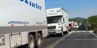 Habitantes de San Bartolo Cuexpala bloquean carretera por ola de inseguridad