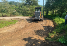 Rehabilitan camino rural en Nauzontla; beneficiará a 852 habitantes