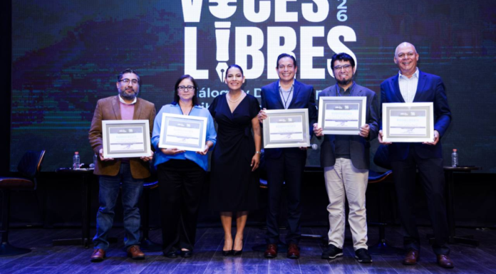 Reflexionan sobre libertad de expresión en Voces Libres 2026