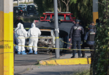 Hallan cuerpo en vehículo calcinado en el Periférico Ecológico